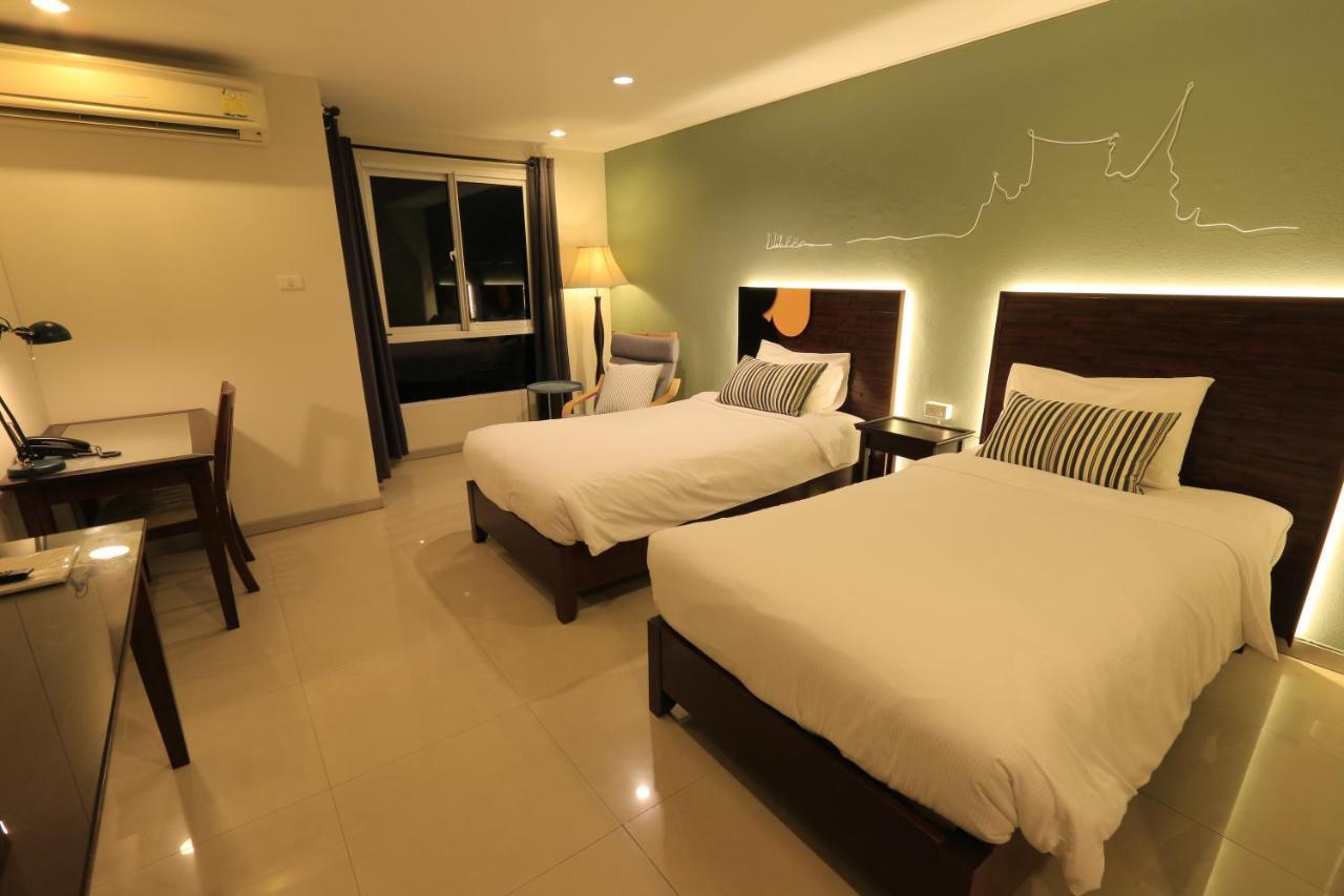 The Royalbee Aparthotel Bangkok Buitenkant foto