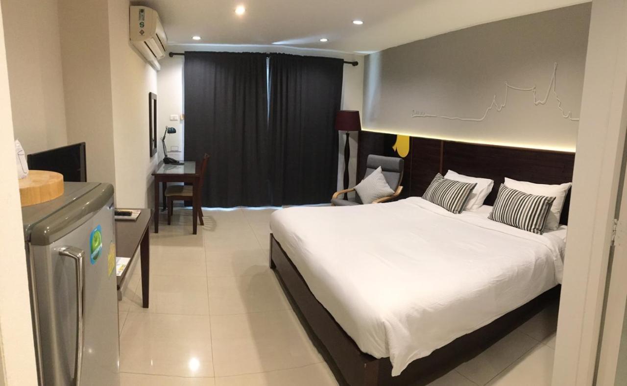 The Royalbee Aparthotel Bangkok Buitenkant foto