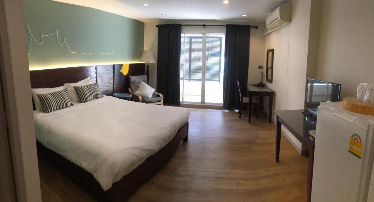 The Royalbee Aparthotel Bangkok Buitenkant foto